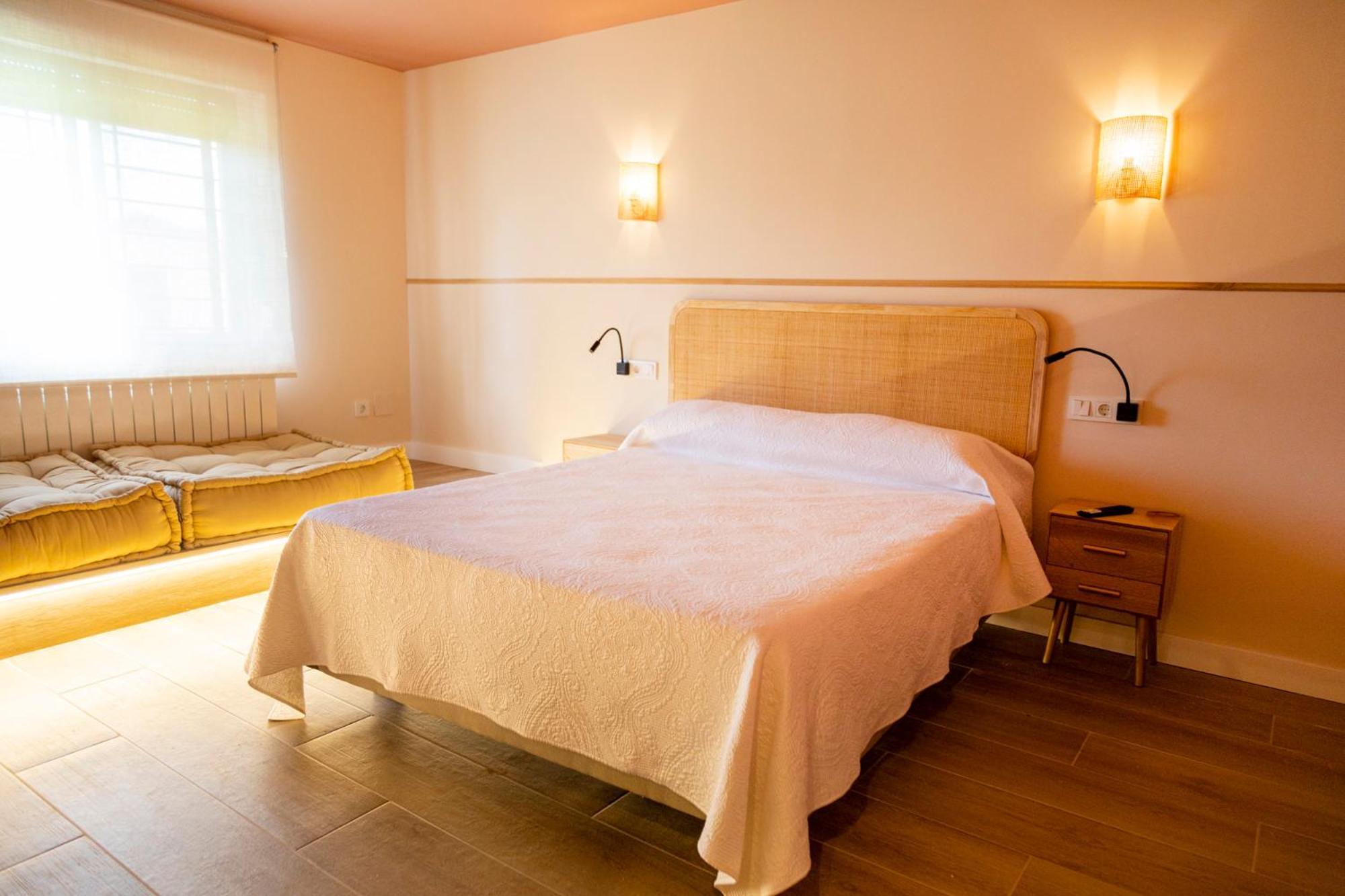 Hospedaje Villa Pilar Сантильяна-дель-Мар Экстерьер фото